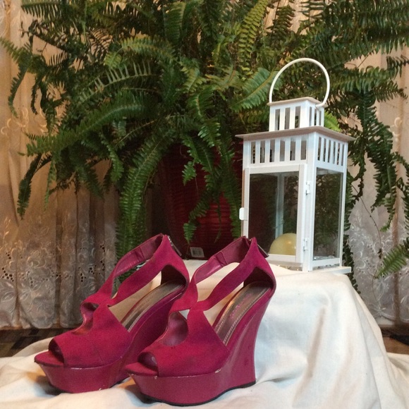 SHOES... - Picture 10 of 11